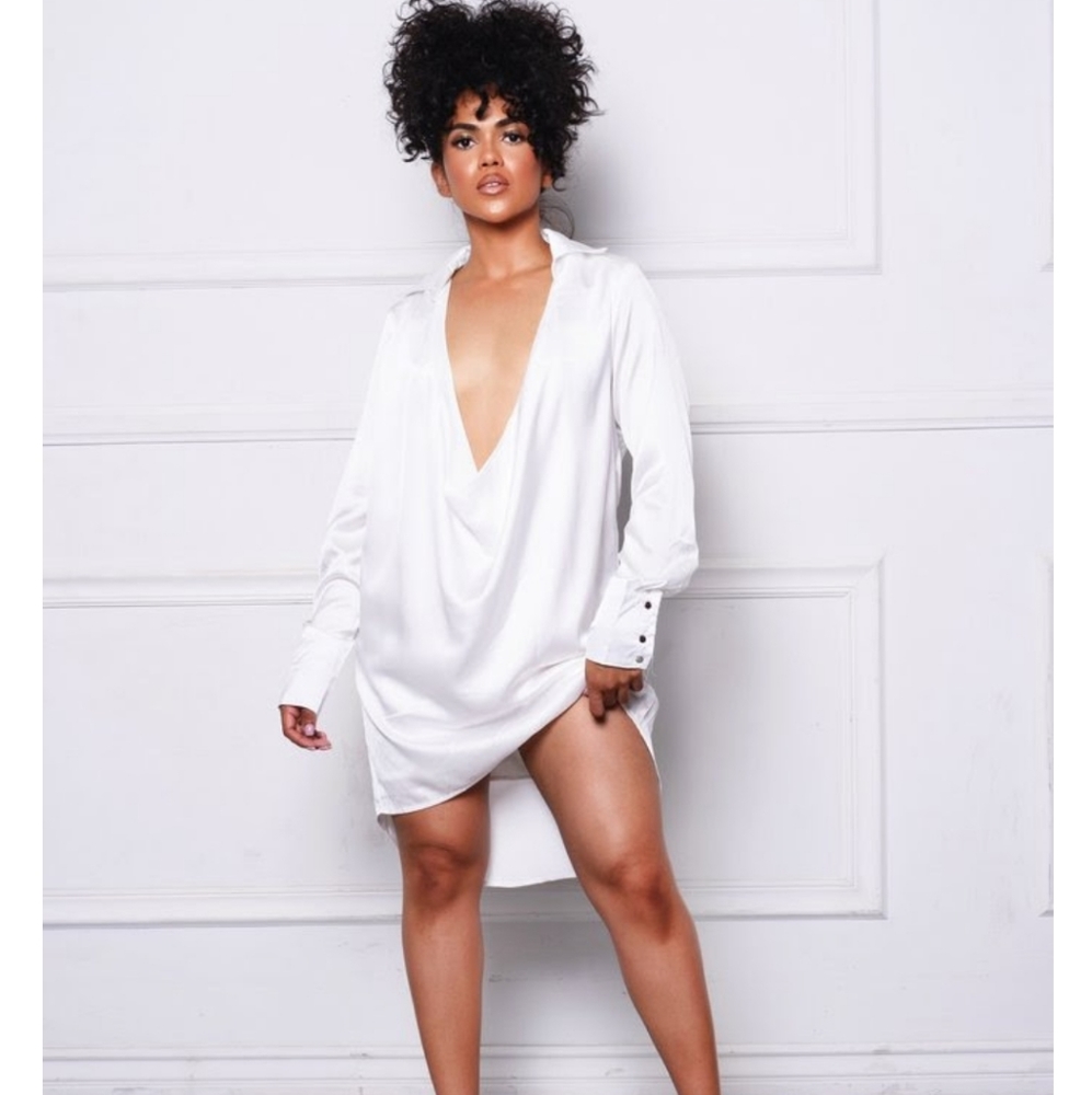 Dip it Low Dress in BLACK
